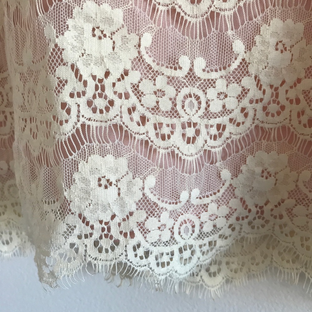 Cream Floral Lace Top NWOT - Picture 4 of 4